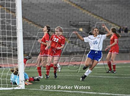 Thumbnail 2 in Vandebilt Catholic vs. Academy of the Sacred Heart (LHSAA D3 Final) photogallery.