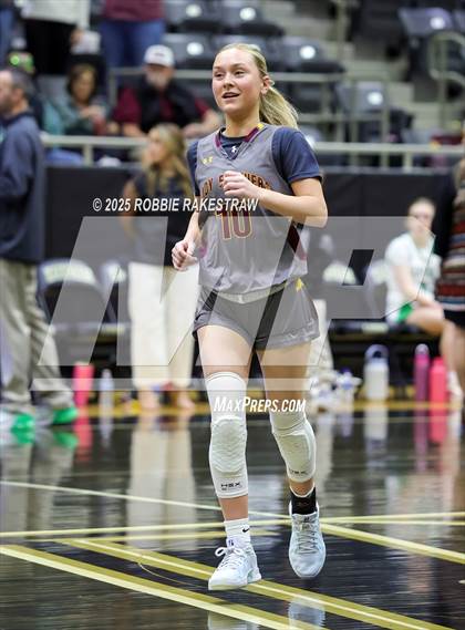 Thumbnail 2 in Paradise vs. Bells (UIL 3A D2 Regional Final Playoff) photogallery.