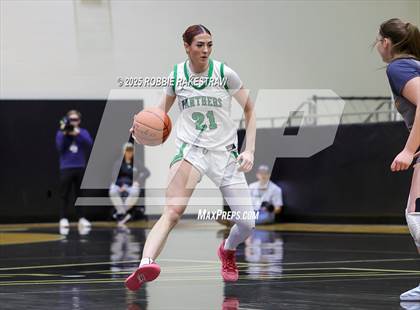 Thumbnail 1 in Paradise vs. Bells (UIL 3A D2 Regional Final Playoff) photogallery.