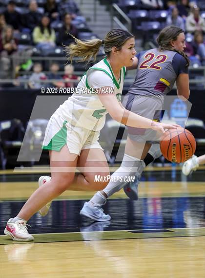 Thumbnail 3 in Paradise vs. Bells (UIL 3A D2 Regional Final Playoff) photogallery.