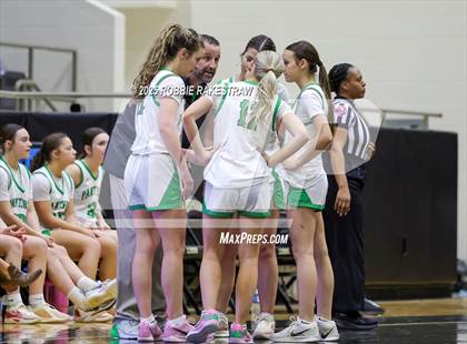 Thumbnail 3 in Paradise vs. Bells (UIL 3A D2 Regional Final Playoff) photogallery.