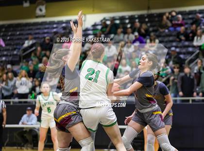 Thumbnail 1 in Paradise vs. Bells (UIL 3A D2 Regional Final Playoff) photogallery.