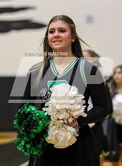 Thumbnail 2 in Paradise vs. Bells (UIL 3A D2 Regional Final Playoff) photogallery.