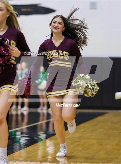 Thumbnail 2 in Paradise vs. Bells (UIL 3A D2 Regional Final Playoff) photogallery.