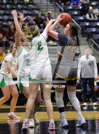 Thumbnail 2 in Paradise vs. Bells (UIL 3A D2 Regional Final Playoff) photogallery.