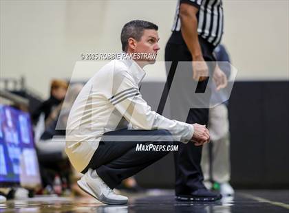 Thumbnail 3 in Paradise vs. Bells (UIL 3A D2 Regional Final Playoff) photogallery.