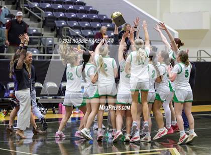 Thumbnail 3 in Paradise vs. Bells (UIL 3A D2 Regional Final Playoff) photogallery.