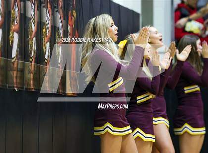 Thumbnail 1 in Paradise vs. Bells (UIL 3A D2 Regional Final Playoff) photogallery.