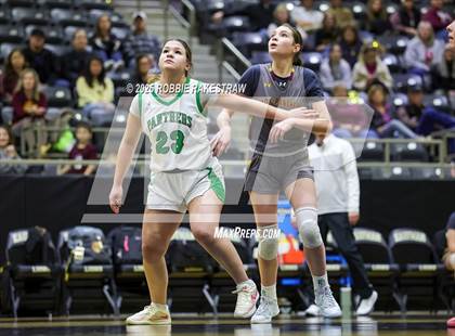 Thumbnail 2 in Paradise vs. Bells (UIL 3A D2 Regional Final Playoff) photogallery.