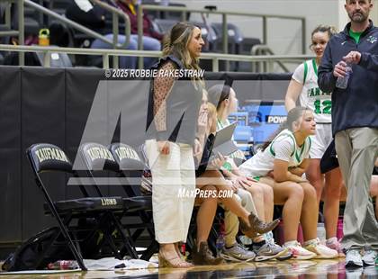 Thumbnail 3 in Paradise vs. Bells (UIL 3A D2 Regional Final Playoff) photogallery.