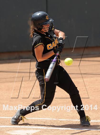 Thumbnail 3 in Capistrano Valley vs Mater Dei (Woodbridge Tournament) photogallery.