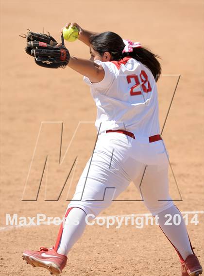 Thumbnail 2 in Capistrano Valley vs Mater Dei (Woodbridge Tournament) photogallery.