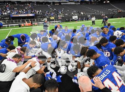 Thumbnail 3 in McQueen vs. Bishop Gorman (5A State Championship) photogallery.
