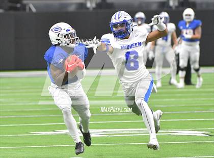 Thumbnail 2 in McQueen vs. Bishop Gorman (5A State Championship) photogallery.