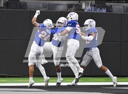 Thumbnail 3 in McQueen vs. Bishop Gorman (5A State Championship) photogallery.