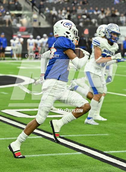 Thumbnail 1 in McQueen vs. Bishop Gorman (5A State Championship) photogallery.