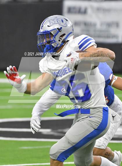 Thumbnail 1 in McQueen vs. Bishop Gorman (5A State Championship) photogallery.