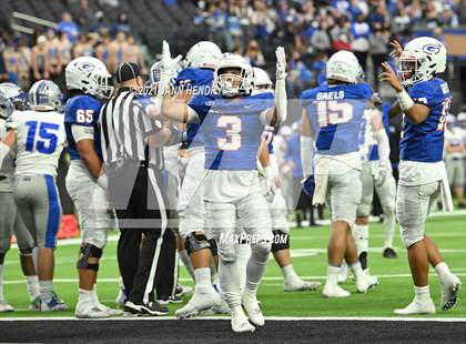 Thumbnail 3 in McQueen vs. Bishop Gorman (5A State Championship) photogallery.