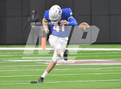 Thumbnail 2 in McQueen vs. Bishop Gorman (5A State Championship) photogallery.