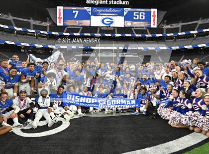 Thumbnail 2 in McQueen vs. Bishop Gorman (5A State Championship) photogallery.