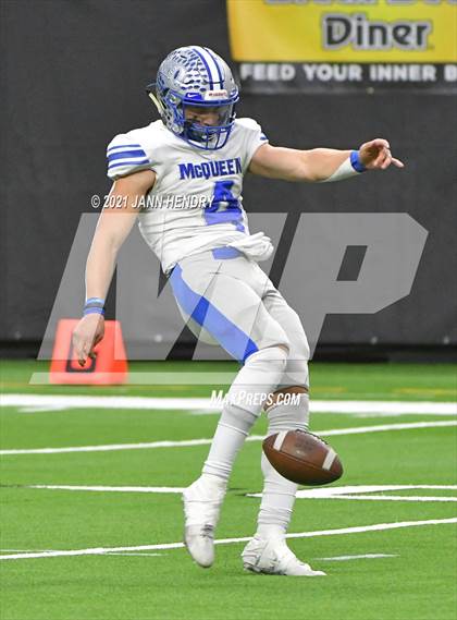 Thumbnail 1 in McQueen vs. Bishop Gorman (5A State Championship) photogallery.