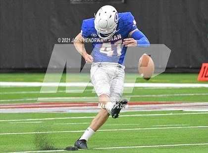 Thumbnail 2 in McQueen vs. Bishop Gorman (5A State Championship) photogallery.
