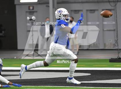 Thumbnail 1 in McQueen vs. Bishop Gorman (5A State Championship) photogallery.