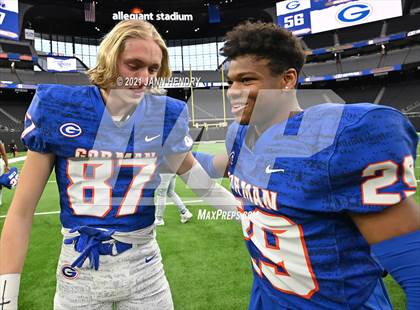 Thumbnail 3 in McQueen vs. Bishop Gorman (5A State Championship) photogallery.