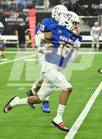 Thumbnail 3 in McQueen vs. Bishop Gorman (5A State Championship) photogallery.