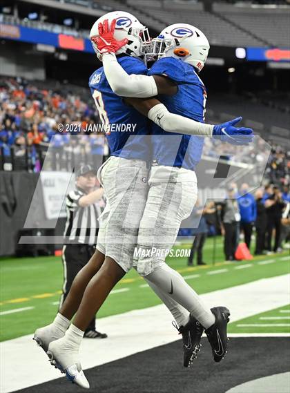 Thumbnail 3 in McQueen vs. Bishop Gorman (5A State Championship) photogallery.