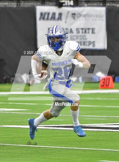 Thumbnail 1 in McQueen vs. Bishop Gorman (5A State Championship) photogallery.