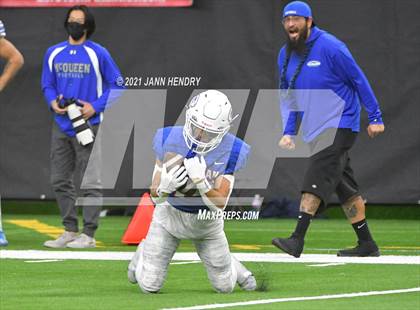 Thumbnail 1 in McQueen vs. Bishop Gorman (5A State Championship) photogallery.