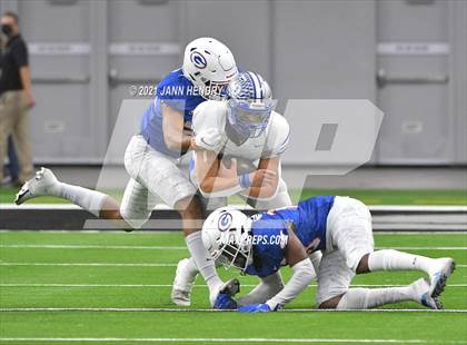Thumbnail 2 in McQueen vs. Bishop Gorman (5A State Championship) photogallery.