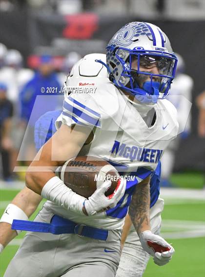 Thumbnail 1 in McQueen vs. Bishop Gorman (5A State Championship) photogallery.