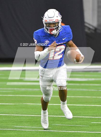 Thumbnail 1 in McQueen vs. Bishop Gorman (5A State Championship) photogallery.