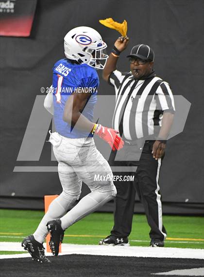 Thumbnail 2 in McQueen vs. Bishop Gorman (5A State Championship) photogallery.