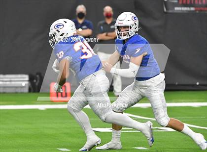 Thumbnail 3 in McQueen vs. Bishop Gorman (5A State Championship) photogallery.