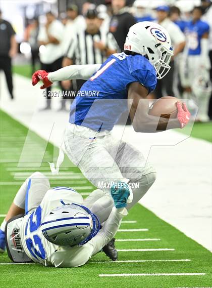 Thumbnail 3 in McQueen vs. Bishop Gorman (5A State Championship) photogallery.