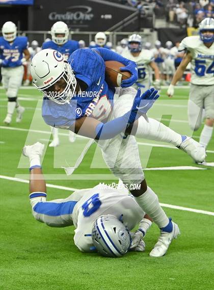 Thumbnail 3 in McQueen vs. Bishop Gorman (5A State Championship) photogallery.