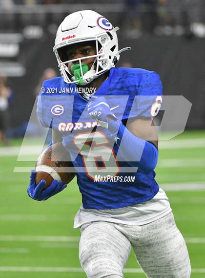 Thumbnail 3 in McQueen vs. Bishop Gorman (5A State Championship) photogallery.