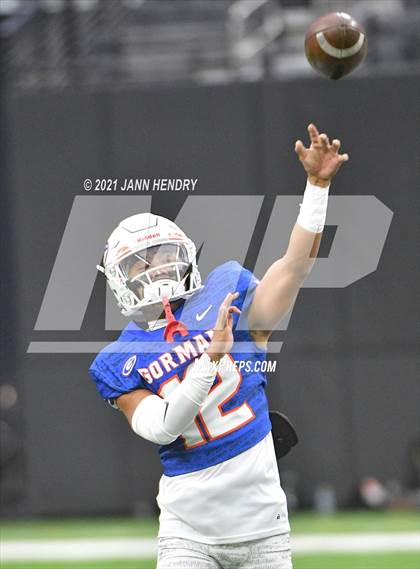 Thumbnail 1 in McQueen vs. Bishop Gorman (5A State Championship) photogallery.