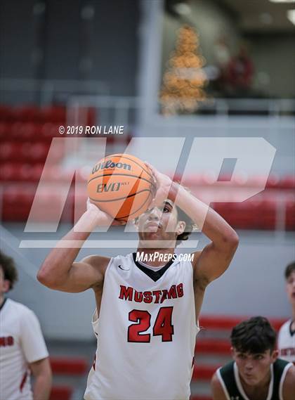 Thumbnail 3 in Mustang vs Catoosa photogallery.