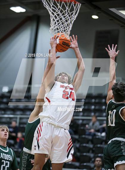 Thumbnail 3 in Mustang vs Catoosa photogallery.