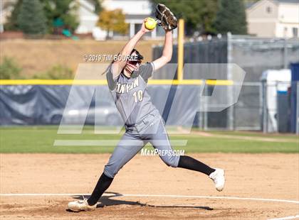 Thumbnail 2 in Rock Canyon @ ThunderRidge photogallery.
