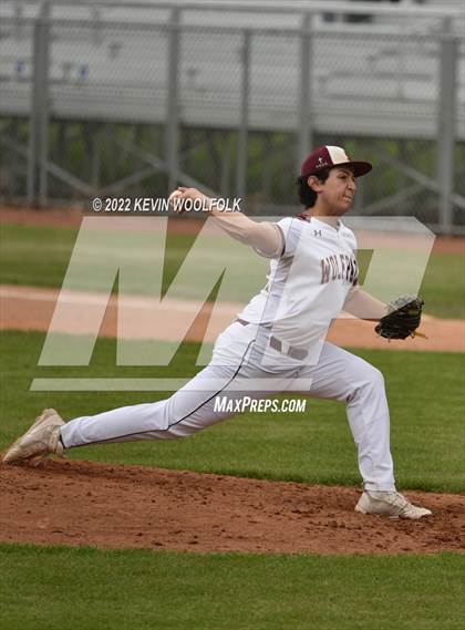 Thumbnail 3 in Saint Ignatius College Prep vs. De La Salle photogallery.