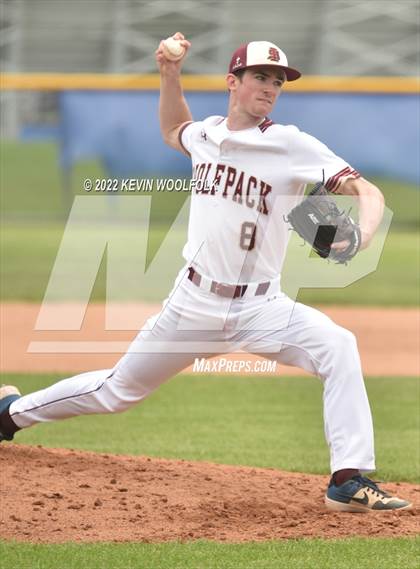 Thumbnail 3 in Saint Ignatius College Prep vs. De La Salle photogallery.