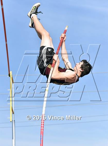 Thumbnail 3 in Sumner vs Enumclaw photogallery.