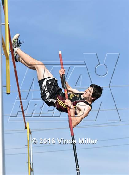 Thumbnail 3 in Sumner vs Enumclaw photogallery.