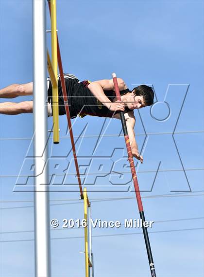 Thumbnail 2 in Sumner vs Enumclaw photogallery.
