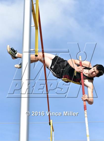 Thumbnail 3 in Sumner vs Enumclaw photogallery.